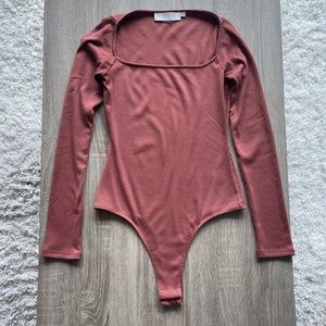 Astr the Label Long Sleeve mauve bodysuit